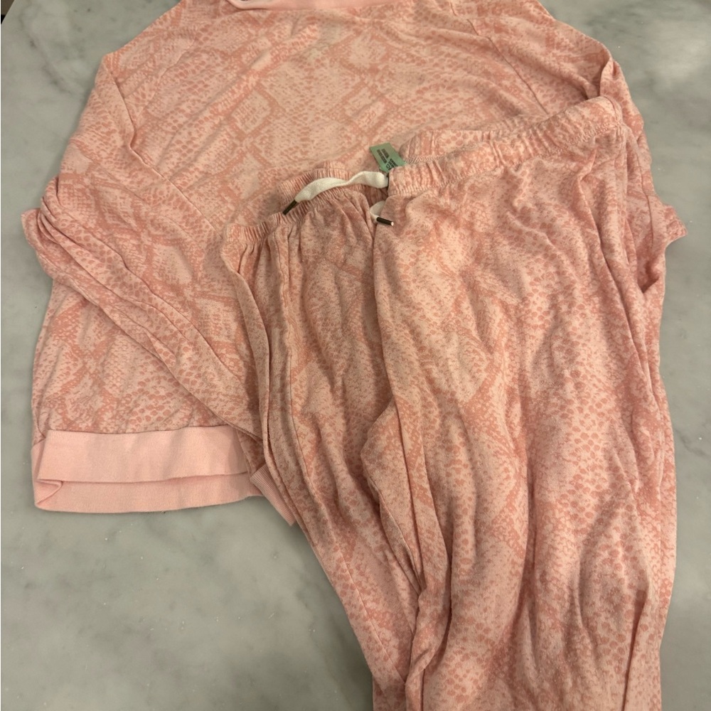 Pink Patterned Honeydew Pajama Set 🌸💕